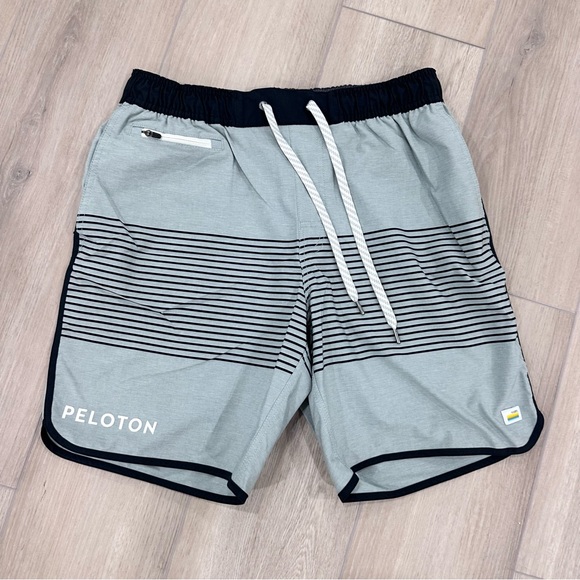 Vuori Other - Vuori Peloton Men’s banks shorts Medium blue  green stripe